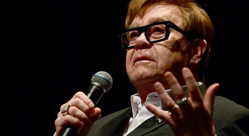 Nagyon aggasztó hírek érkeztek Elton John egészségügy állapotáról