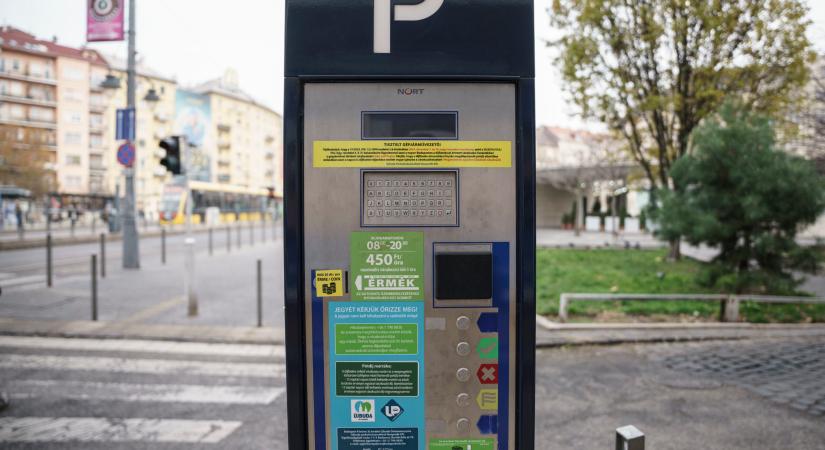 A Magyar Autóklub ellenzi a budapesti parkolás átgondolatlan drágítását