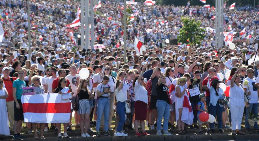 Ne áldozzák fel magukat, ne tiltakozzanak – kérte követőitől a fehérorosz ellenzék vezetője