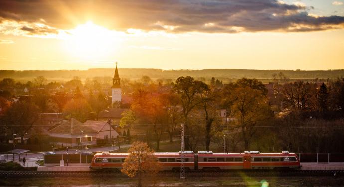 Egy éve indult újra a személyforgalom a Szeged–Röszke vonalon