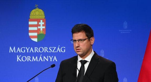 Mit gondol Gulyás Gergely Orbán Balázs botrányáról? Itt a Kormányinfó percről percre, érkeznek a bejelentések!