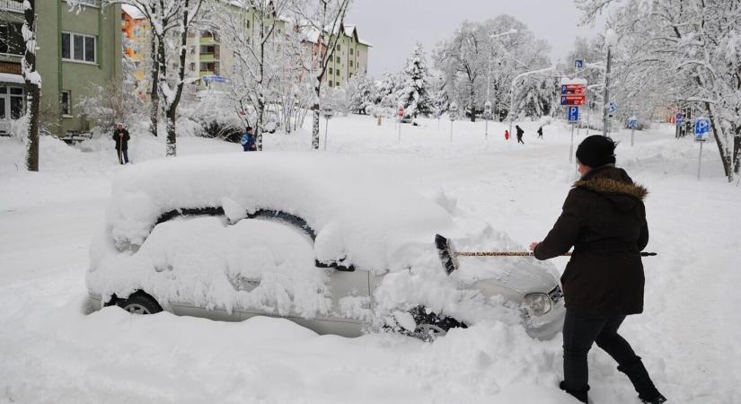 Érkezik a havazás, egyes járásokban 30 centiméternyi friss hó eshet!