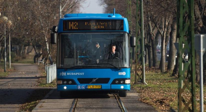 A teljes vonalon pótlóbusz jár a 2-es metró helyett