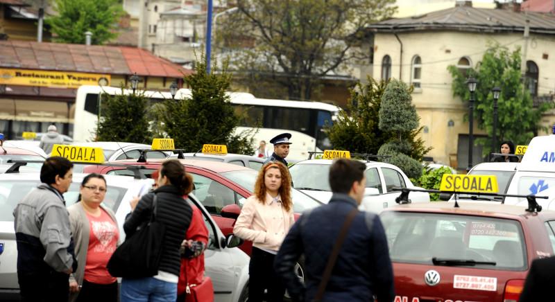 Felkészületlen tanulóvezetők a háromszéki sofőrvizsga-maratonon