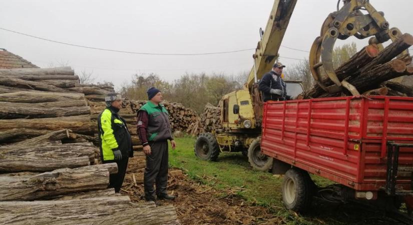 A szociális tűzifa idén is nagy segítség