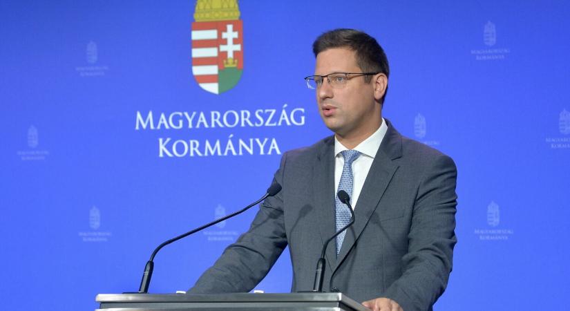 Gulyás Gergely a Vasárnap-nak: Amerika elég erős ahhoz, hogy békét teremtsen egyes európai országok akaratával szemben is