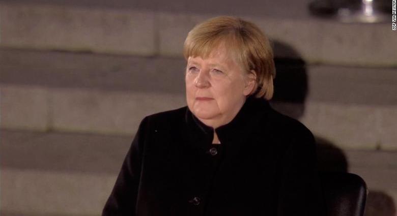 Merkel: ”világos volt, hogy Putyin nem nézi tétlenül Ukrajna NATO tagságát”