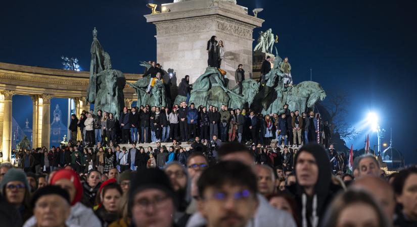 A bicskei áldozatok közül hatan jutottak lakhatáshoz az influenszertüntetésen befolyt adományoknak köszönhetően