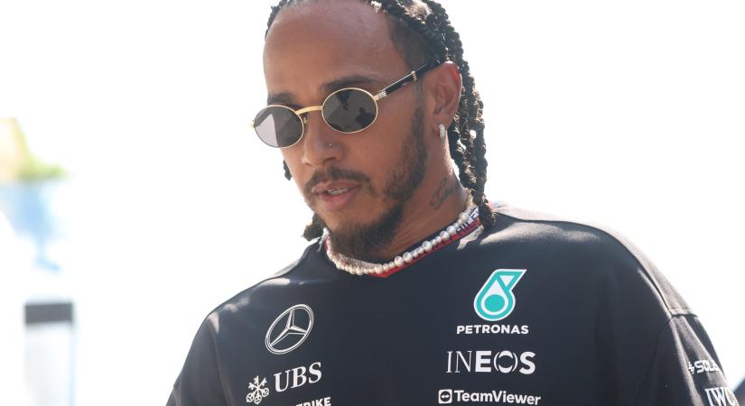 A Mercedes tisztázta, hogy miért nem tesztelhet Hamilton a Ferrarival