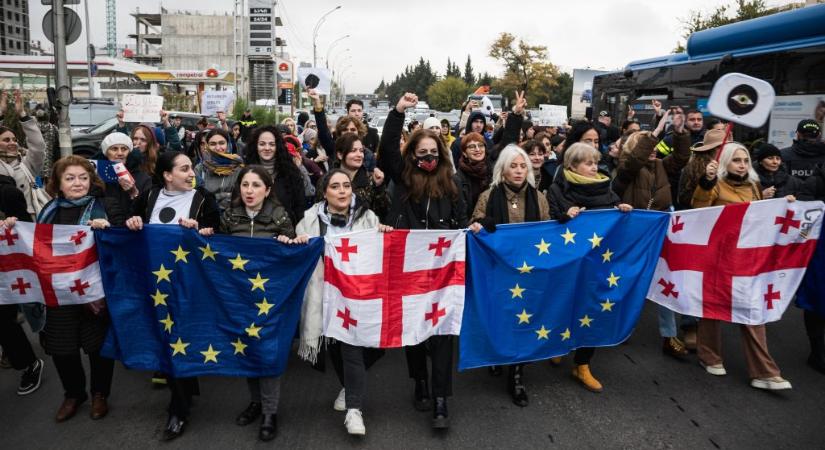 Az Európai Parlament elítélte Orbán georgiai útját, és az országban rendezett választások megismétlésére szólított fel