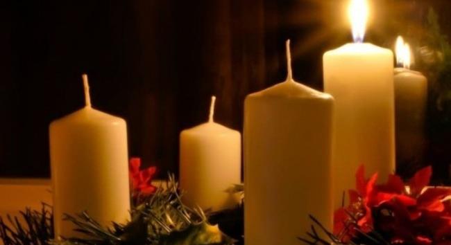 Advent: Mikor kell meggyújtani az első adventi gyertyát 2024-ben?