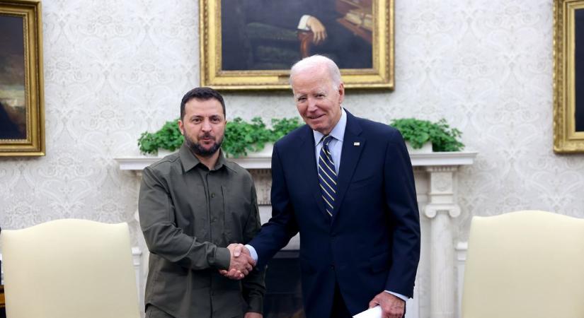 Biden üzent Zelenszkijnek: A 18 éves fiúkat is mozgósítsa Ukrajna