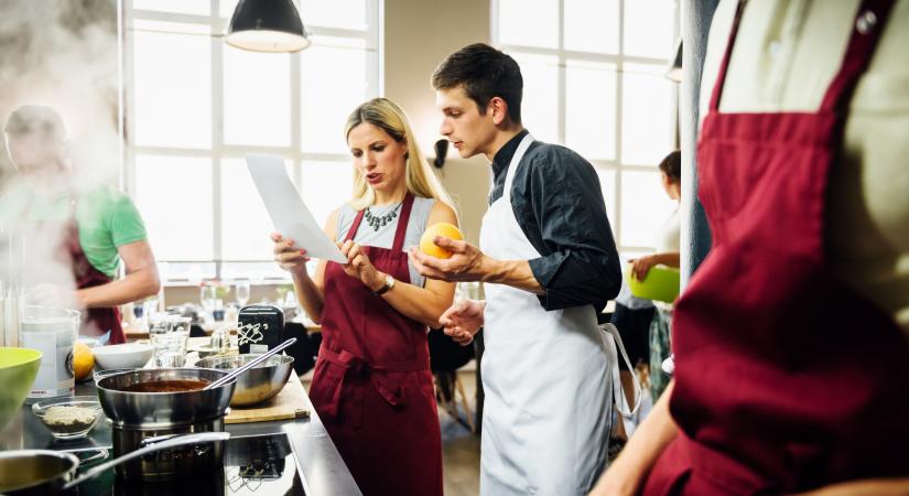 Ezért jobb élményt adni karácsonyra tárgyak helyett – a legnépszerűbb tippek