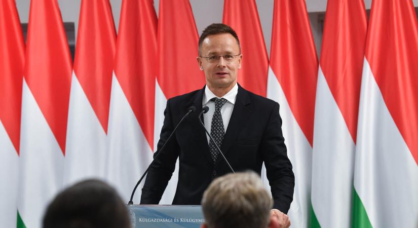 Szijjártó Péter: Magyarország a gazdasági semlegesség stratégiájával védekezik