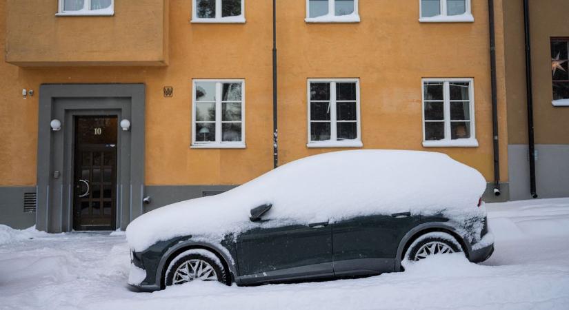 Elhasalt a svéd zöldlobbi: mégsem tiltják ki az autókat Stockholmból