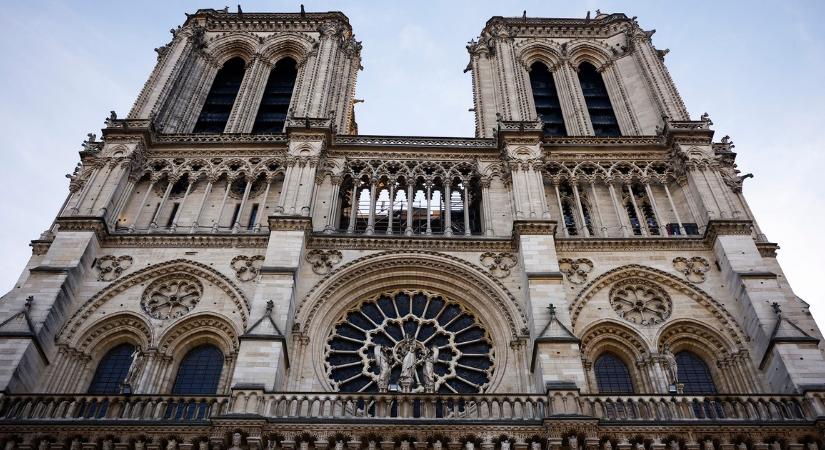 Fotókon a megújult Notre-Dame: 5 éve a tűz martaléka lett, ma teljes pompájában lehet megcsodálni