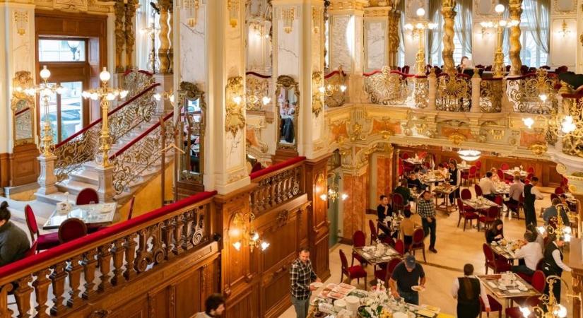 Magyarországon van a világ legszebb kávéháza: meglepő változásról döntött a New York Café Budapest