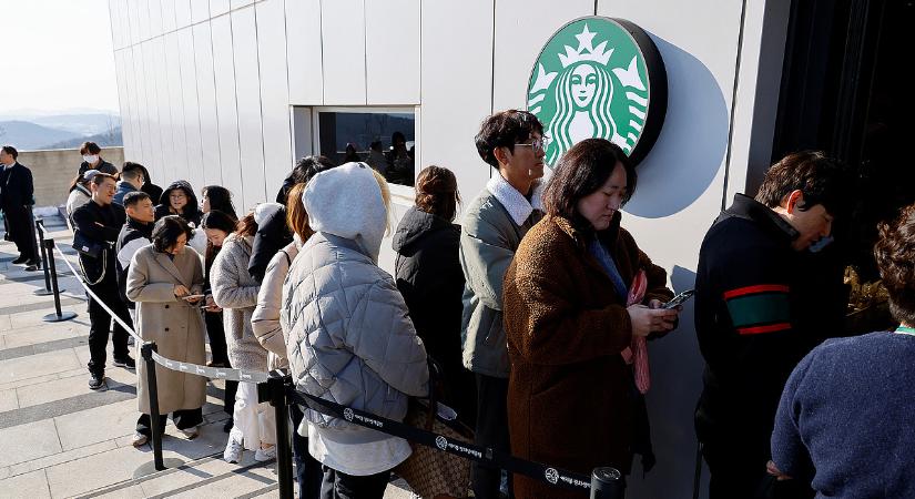 Észak-Korea felé terjeszkedik a Starbucks