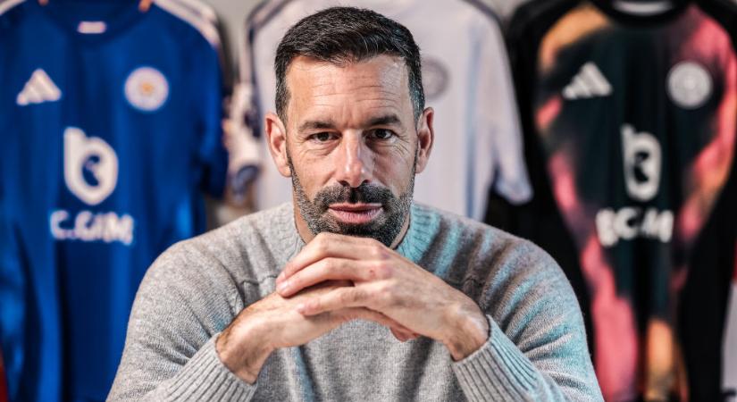 PL: a kiesés ellen küzdő újonc kispadjára ült le Ruud van Nistelrooy! – Hivatalos