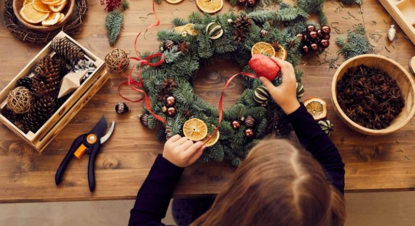 Adventi programok angyalkiállítással és pecsétgyűjtéssel