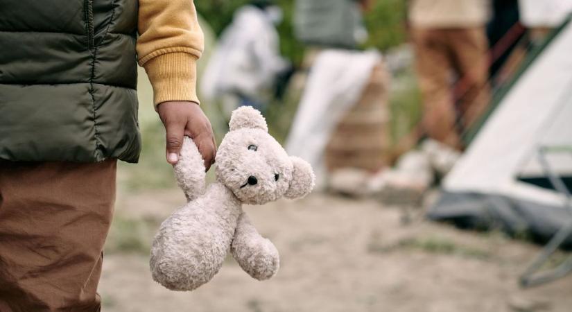 Meg sem tud szólalni az ásotthalmi erdőben talált kisgyermek