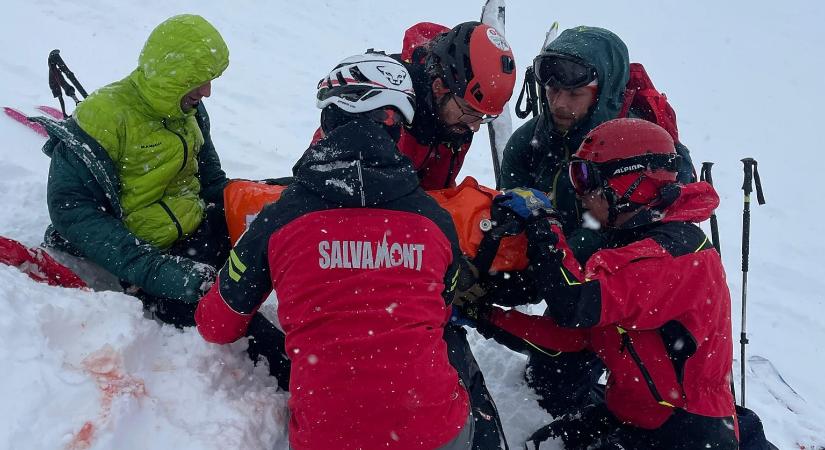 Lavina sodort el két turistát a Déli-Kárpátokban