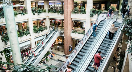 Elbontják a Westend szökőkútját