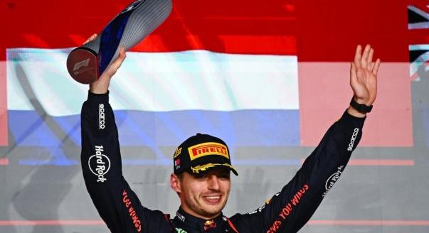 „Régóta nem voltunk ilyen versenyképesek száraz körülmények között” – Verstappen