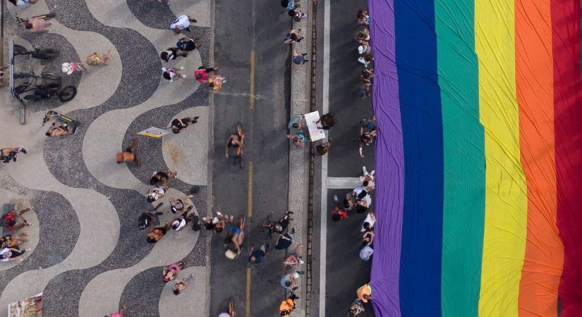 Tizenötezer dollár büntetést kapott a város mert nem hirdették meg a Prideot