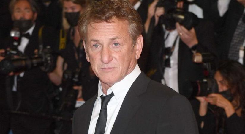 Sean Penn 30 évvel fiatalabb barátnőjével jelent meg a nagynevű gálán