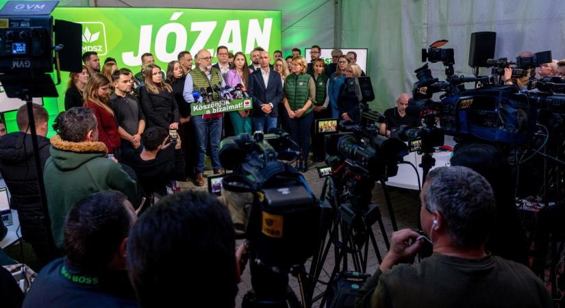 Román exit poll: bejutott az RMDSZ, nyertek a szociáldemokraták