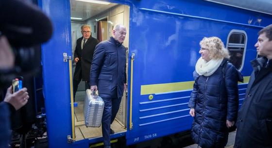 Kijevbe utazott Olaf Scholz német kancellár