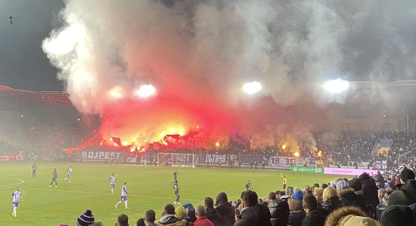 Derbi: Az Újpest-szurkolók tűzbe borították a Szusza Ferenc Stadiont és felhúztak egy várost is - videók