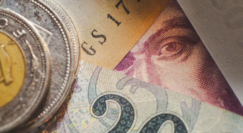 Harmatgyenge a forint a régióban: 501 felett jár az angol font – ez az oka