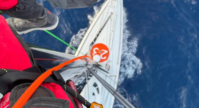 Komoly versenyben van a szintidővel a Vendée Globe magyarja