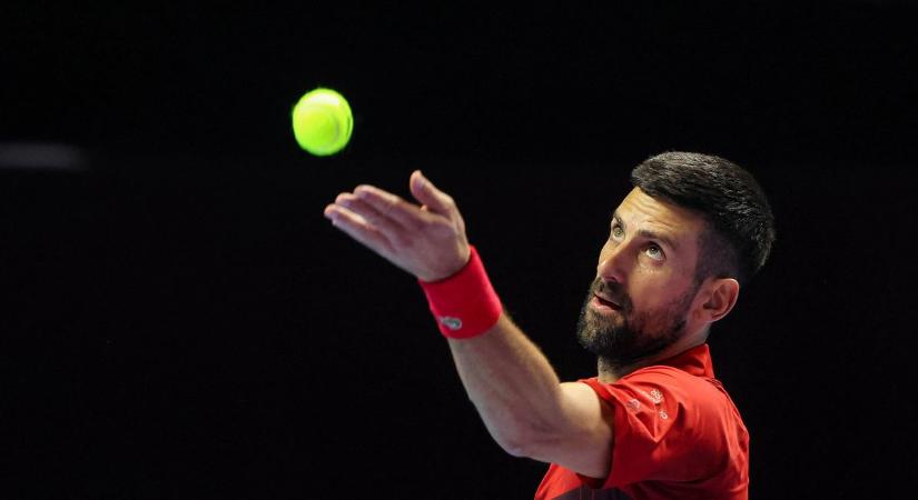 Djokovics új edzője, Murray beszólása után visszatért a pályára, bort kapott érte