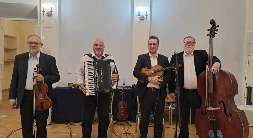 Egy zenekar, több generáció, élmények és népzene: 20 éves a Fajkusz banda