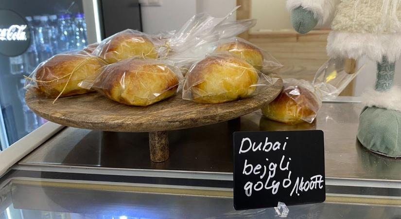 Aranyló torta és bejgligolyó lett Miskolcon a dubaji csokiból