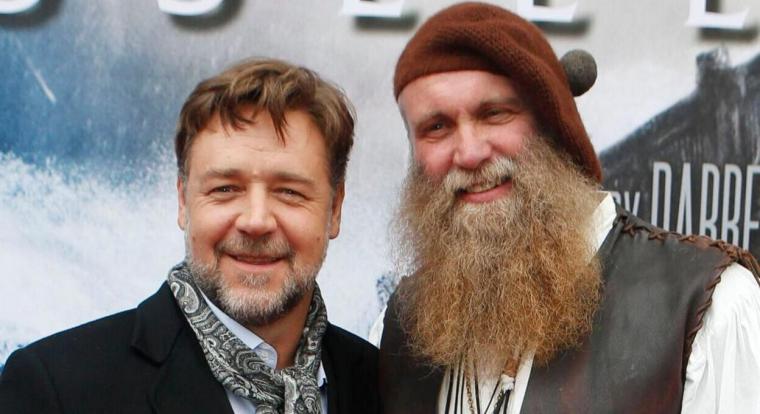 Russel Crowe több ezer dollárt adományozott a Gladiátor egyik kaszkadőrének