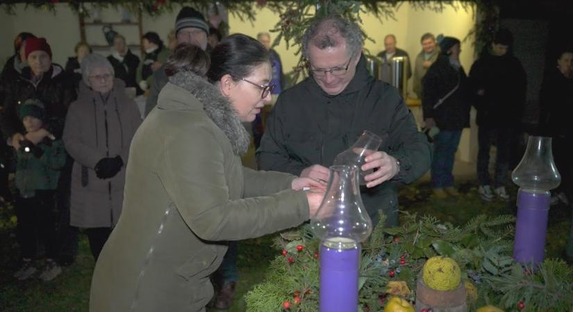 Dunakömlődön is elkezdődött a felkészülés az ünnepre