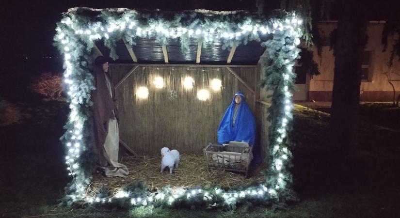 Advent első vasárnapján Igaron is fellobbantak az ünnepi fények (galéria)