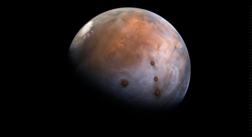 Életre alkalmas régiót azonosítottak kilométerekkel a Mars felszíne alatt