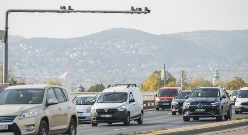 Egy hónap alatt közel 53 ezer gyorshajtót fotóztak le a fix traffipaxok Budapesten