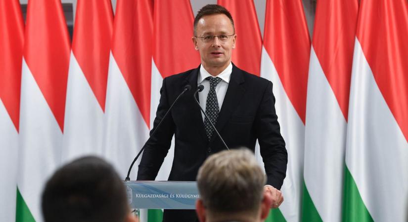 Szijjártó Péter: a magyar gazdaság a rendkívüli nehézségek ellenére is jól helytállt idén