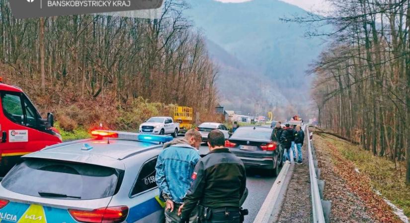 Bedrogozott füleki fiatal bukott le egy Ausztriából lopott BMW-vel