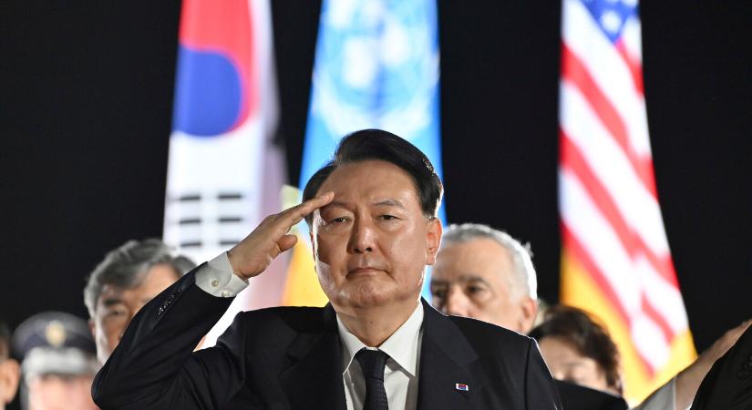 Dél-Korea: sokk, pánik, tüntetések