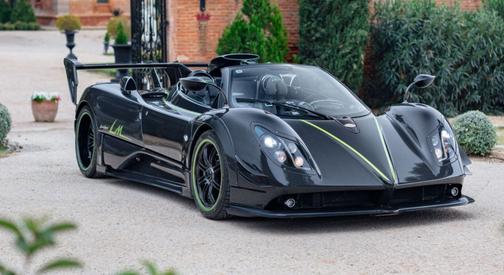 Több mint 4,3 milliárd forintot ért meg valakinek ez a Pagani Zonda