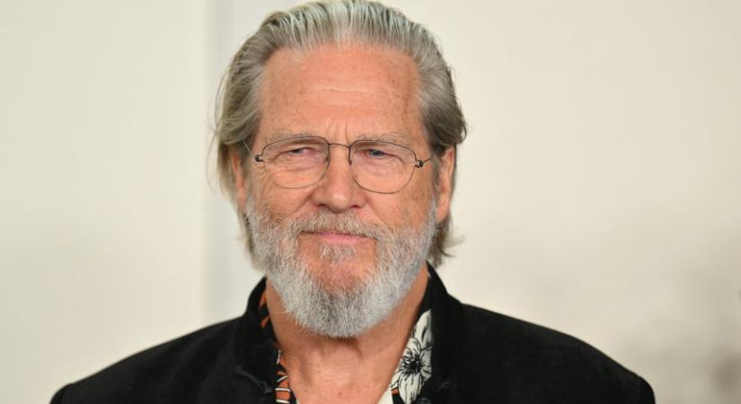 Jeff Bridges, A nagy Lebowski léhűtő poszthippije zenél, fest, fotózik és könyvet ír a filmezés mellett