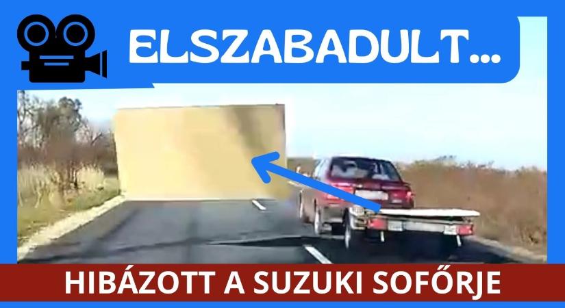 Nem rögzítette rendesen a Suzuki sofőrje, elszabadult az utánfutóról a rakomány