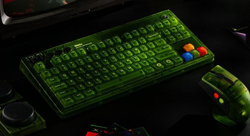 A 8BitDo TKL billentyűzete ezúttal az első generációs Xbox rajongóit célozza